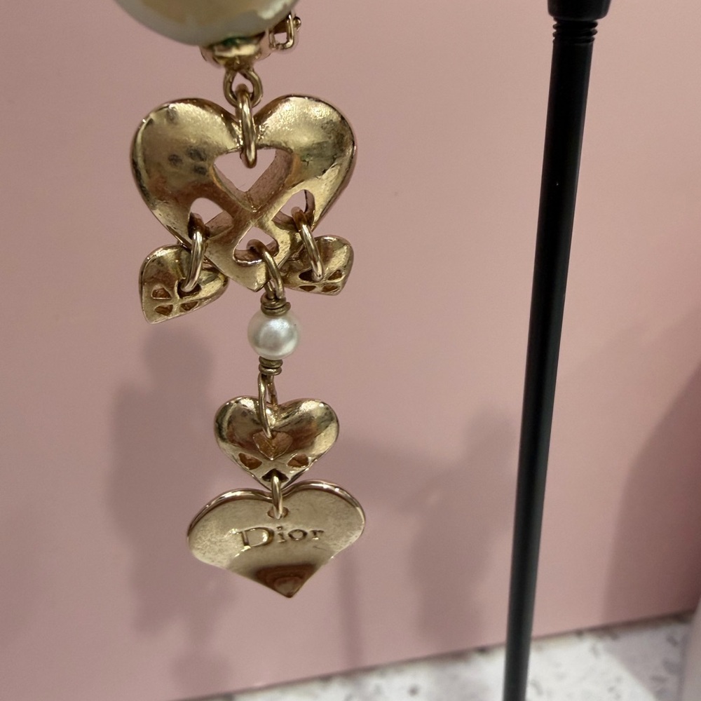 #235 Dior Gold Heart and Pearl Earrings - Picture 6 of 13